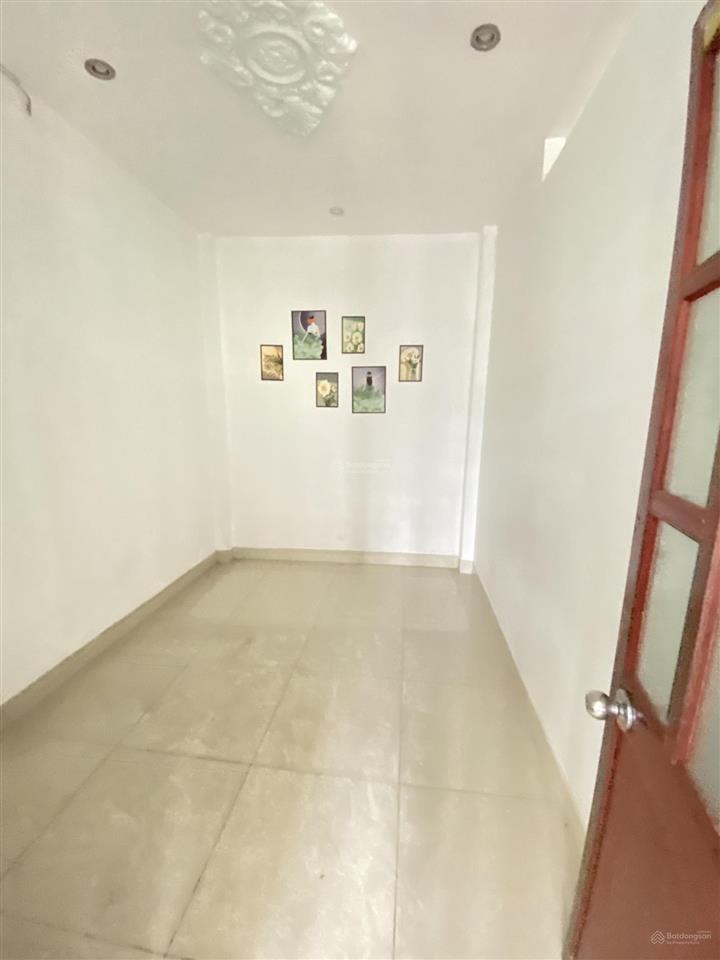 Nhà đẹp linh xuân 5x10m, 1 lầu 1 trệt gần quốc lộ 1k, sau lưng điện máy chợ lớn, sát bv hoàn mỹ