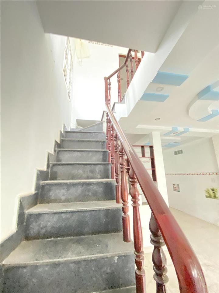 Nhà đẹp linh xuân 5x10m, 1 lầu 1 trệt gần quốc lộ 1k, sau lưng điện máy chợ lớn, sát bv hoàn mỹ