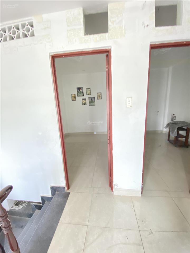 Nhà đẹp linh xuân 5x10m, 1 lầu 1 trệt gần quốc lộ 1k, sau lưng điện máy chợ lớn, sát bv hoàn mỹ