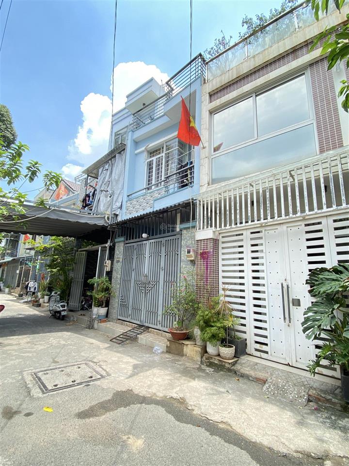 Nhà 2 lầu 1 trệt 4x14m gần nhà thờ, khiết tâm , trường học 1,2,3 100m đường 6m xe hơi tận nhà