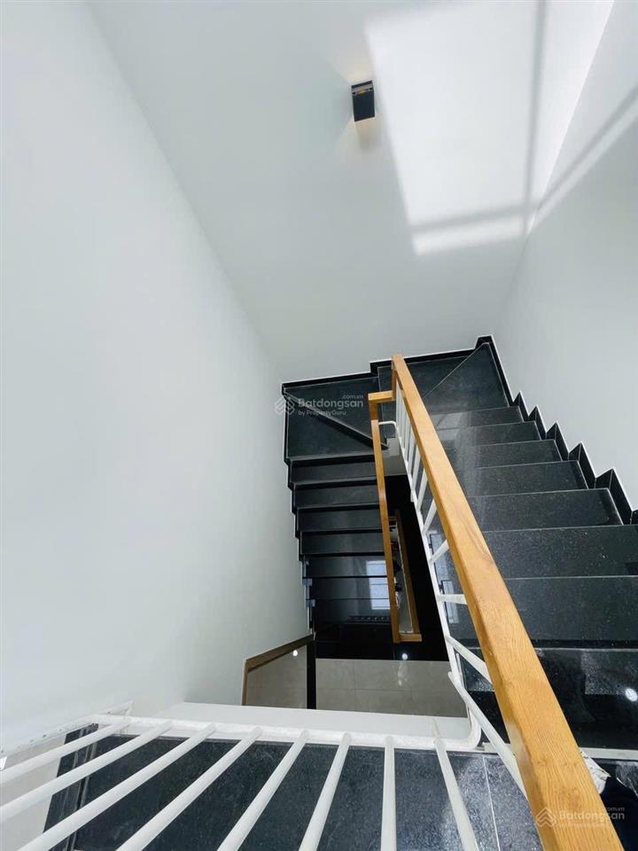 Nhà phố sang trọng, hiện đại tại linh xuân 120m2 đất, 2 lầu 1 trệt, không gian sống đẳng cấp
