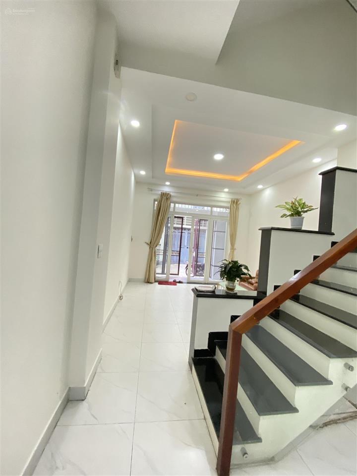 Nhà đẹp phường bình chiểu 4,3*12, 2 lầu + sân thượng, đúc tấm thật, giá chỉ 4,85 tỷ