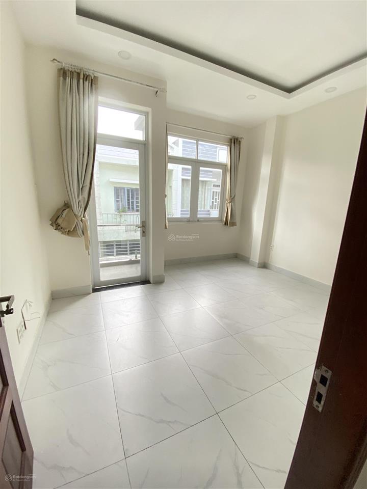 Nhà đẹp phường bình chiểu 4,3*12, 2 lầu + sân thượng, đúc tấm thật, giá chỉ 4,85 tỷ