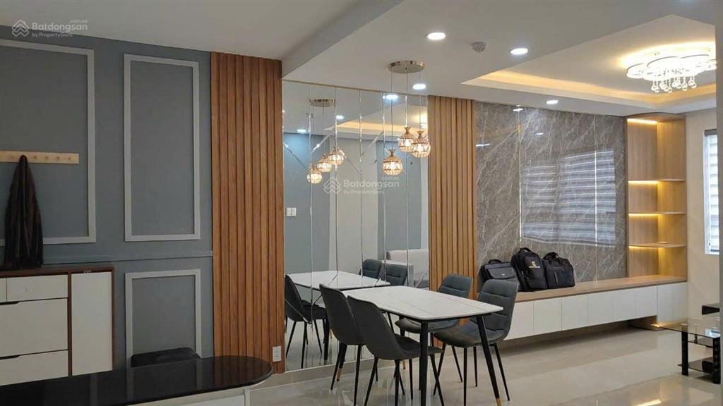 73m2 2pn 2wc tầng trung view thoáng giá 4 tỷ 120tr bao sang tên hiện trang tốt ra lộc