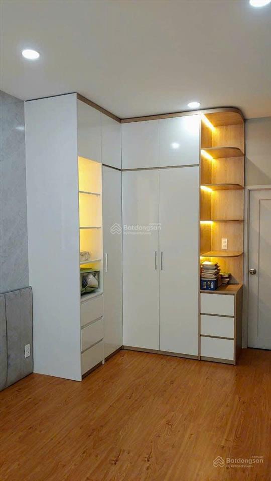 73m2 2pn 2wc tầng trung view thoáng giá 4 tỷ 120tr bao sang tên hiện trang tốt ra lộc