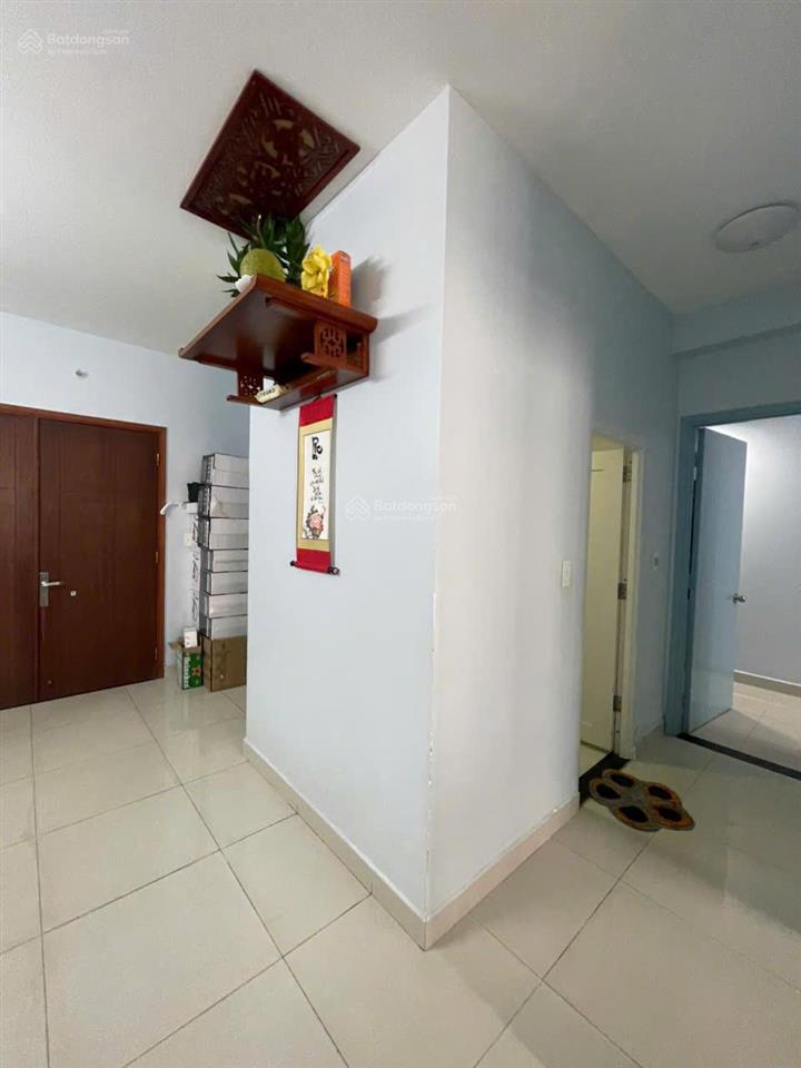Diện tích lớn  tầng trung  view cao lỗ  74m2 2pn 2wc  3 tỷ 5, bao sang tên  topaz city