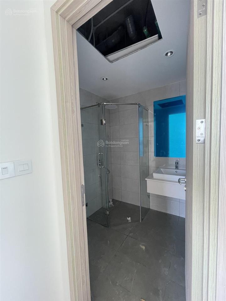 Cho thuê 11 triệu d aqua bến bình đông  đầu tháng 5 ở được  71m2 2pn 2wc view q1, nhà trống