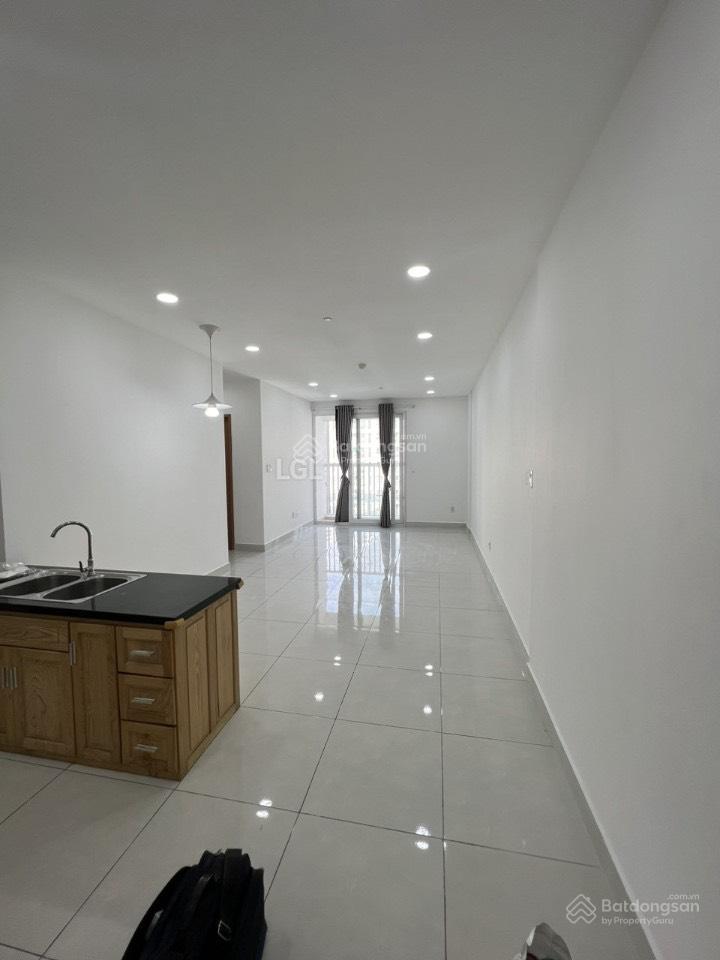 Cho thuê tara  ở liền 85m2 2pn 2wc trống  10 triệu  có máy lạnh + rèm