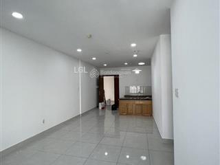 Cho thuê tara  ở liền 85m2 2pn 2wc trống  10 triệu  có máy lạnh + rèm