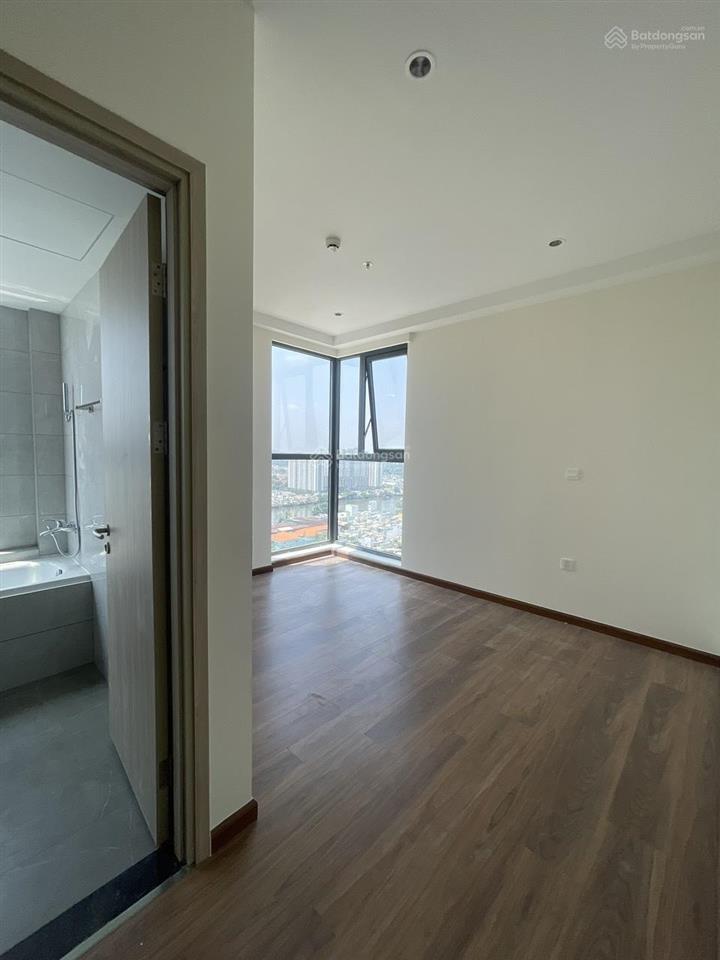 Giá 4 tỷ 500 bao sang tên  68m2 2pn 2wc d aqua mới bàn giao view đẹp, thoáng