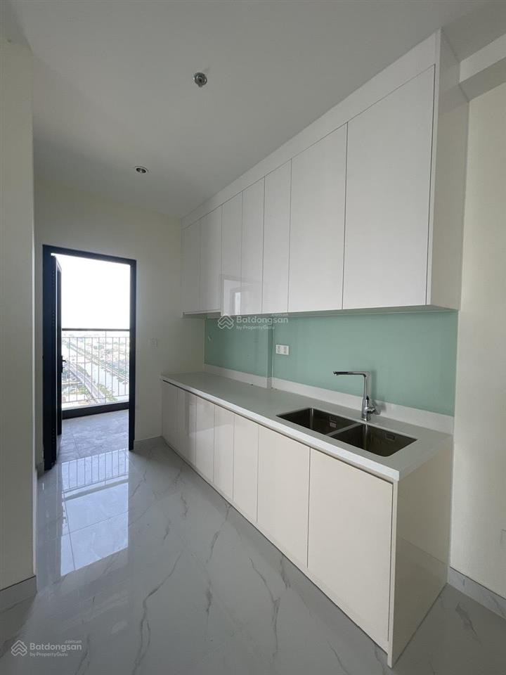 Giá 4 tỷ 500 bao sang tên  68m2 2pn 2wc d aqua mới bàn giao view đẹp, thoáng