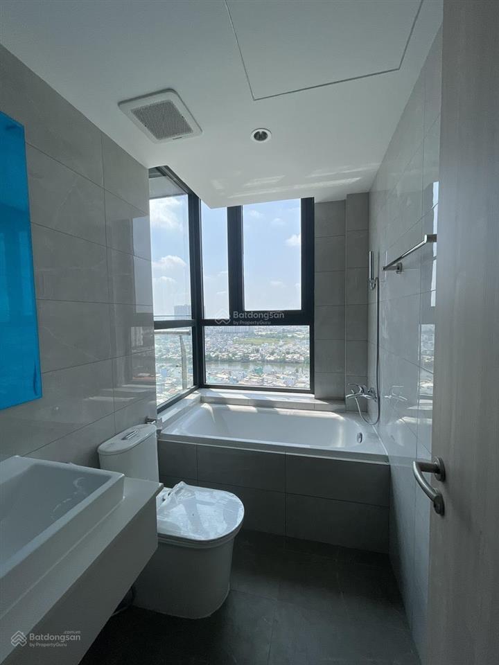 Giá 4 tỷ 500 bao sang tên  68m2 2pn 2wc d aqua mới bàn giao view đẹp, thoáng