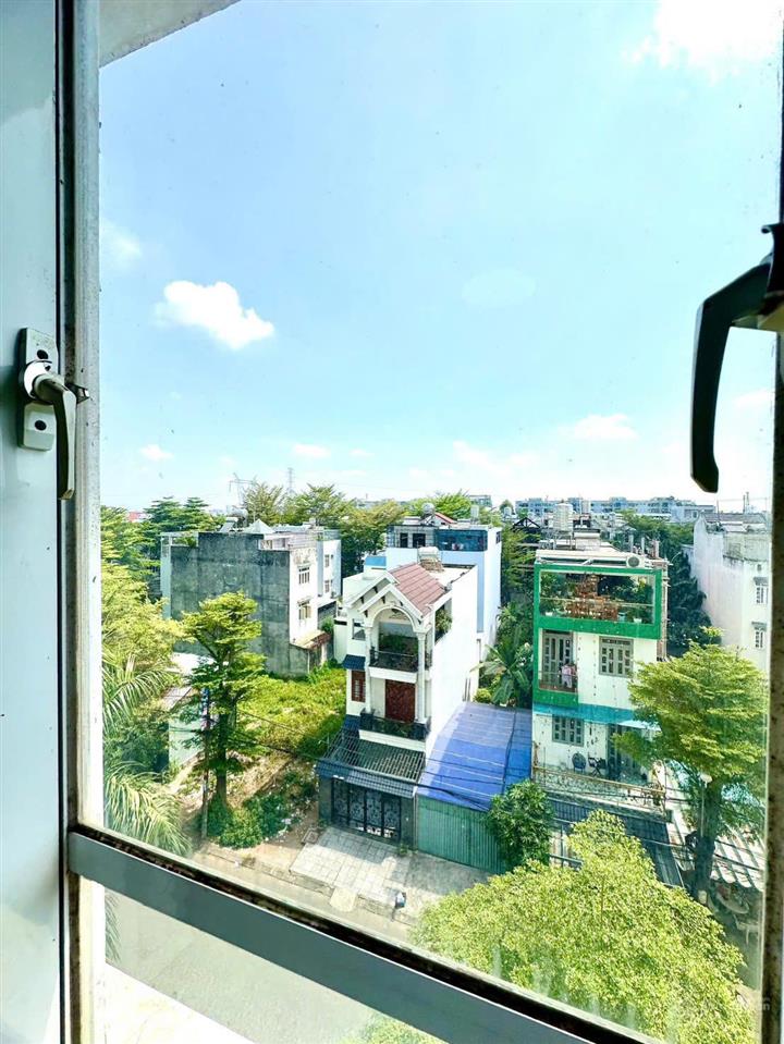 Trả thẳng 2 tỷ 580tr bao sang tên chung cư d1 p7 q8 cần bán 71m2 2 phòng 1wc nhà trống