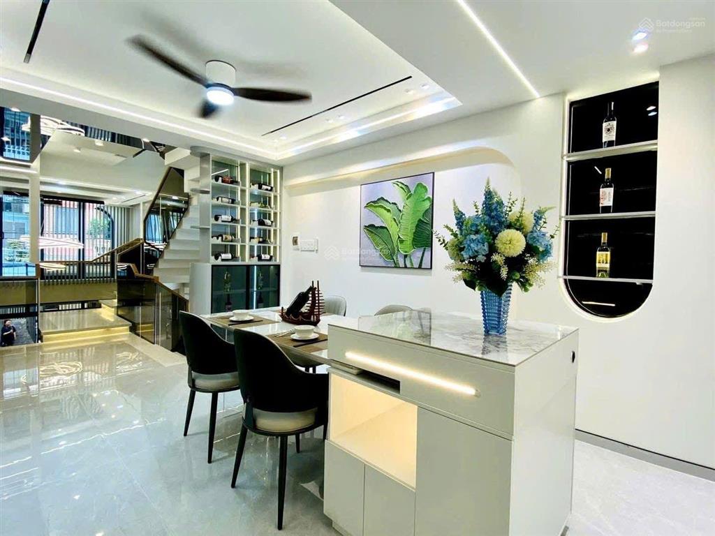 Hot! bán nhà ngay phố lồng đèn lương nhữ học, quận 5  giá 3,45 tỷ/56m2 (4x14m) 1 trệt lửng 3 lầu