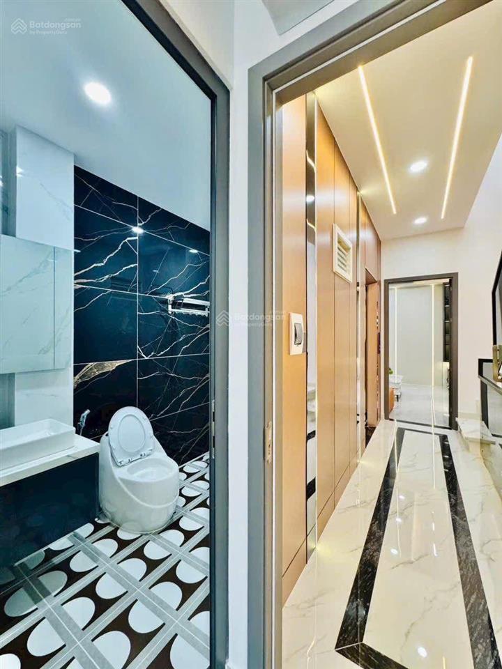 Chú tư bán gấp nhà vũ huy tấn, p. gia định, giá 3,76 tỷ  81m2 (4,5x18) 1 trệt lửng 3 lầu, sổ sẵn