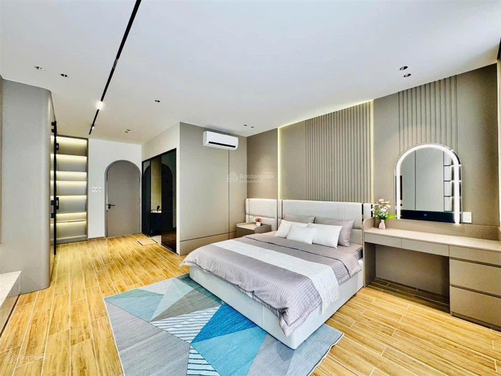 Tôi bán nhà gần đh kinh tế ngay ngô quyền, quận 5, giá 4,2 tỷ (5m x 17,5m) 1 trệt lửng 2 lầu, 4pn