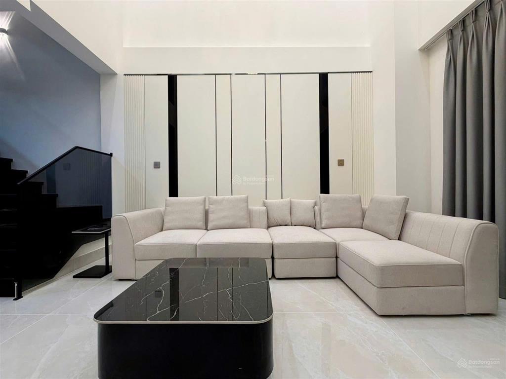 Cần bán nhà ngay rạch miễu đường hoa mai, p. cầu kiệu  giá 4,65 tỷ  dt 52m2, hợp đồng 22 triệu/th