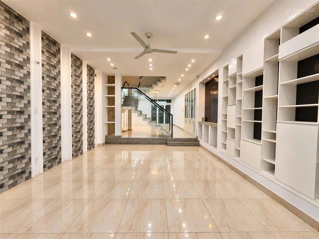 Bán nhanh nhà cư xá đồng tiến, p. diên hồng, dt 100m2 (5m x 20m)  3 lầu, 4pn  sổ sạch
