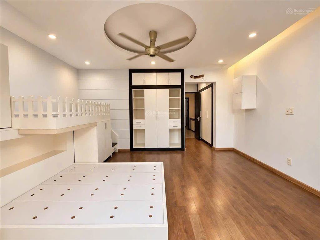 Bán nhanh nhà cư xá đồng tiến, p. diên hồng, dt 100m2 (5m x 20m)  3 lầu, 4pn  sổ sạch