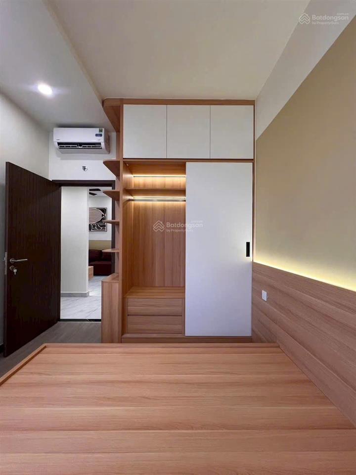 2pn 80m2 full nội thất gđ3 tầng 9 view hồ bơi công viên nội khu siêu thoáng mát cả ngày 11tr/tháng
