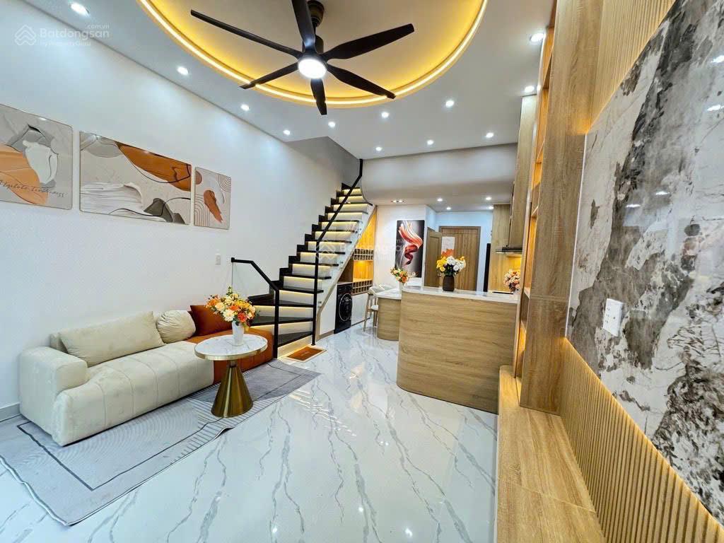 Nhà mới đẹp  phạm văn chiêu  thông tứ tung  nhỉnh 5 tỷ