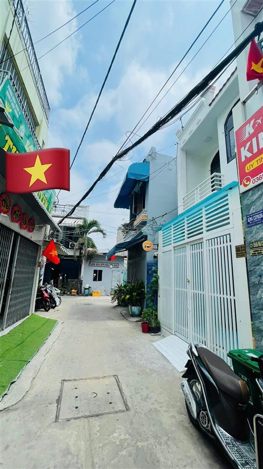 Gấp gấp  nhà 2 tầng hxh tới cửa  52m2  nhỉnh nhẹ 4 đồng