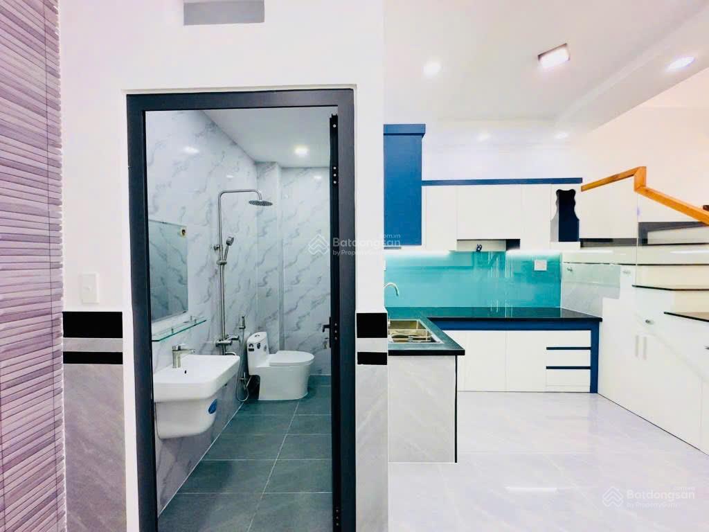 Phù hợp để ở và kinh doanh nhỏ  sát chợ hiệp thành quận 12  chưa tới 5 tỷ