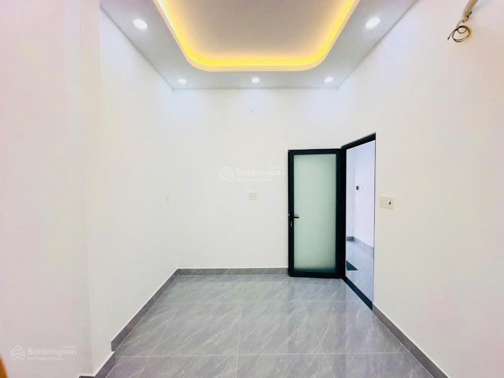 Phù hợp để ở và kinh doanh nhỏ  sát chợ hiệp thành quận 12  chưa tới 5 tỷ