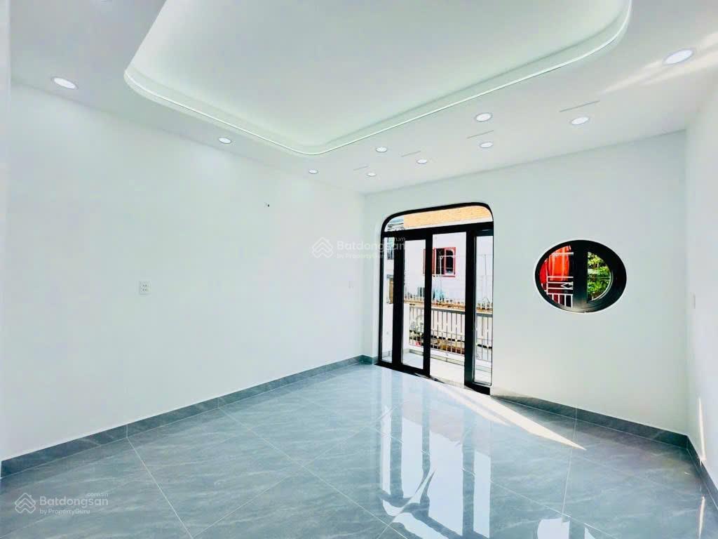 Phù hợp để ở và kinh doanh nhỏ  sát chợ hiệp thành quận 12  chưa tới 5 tỷ