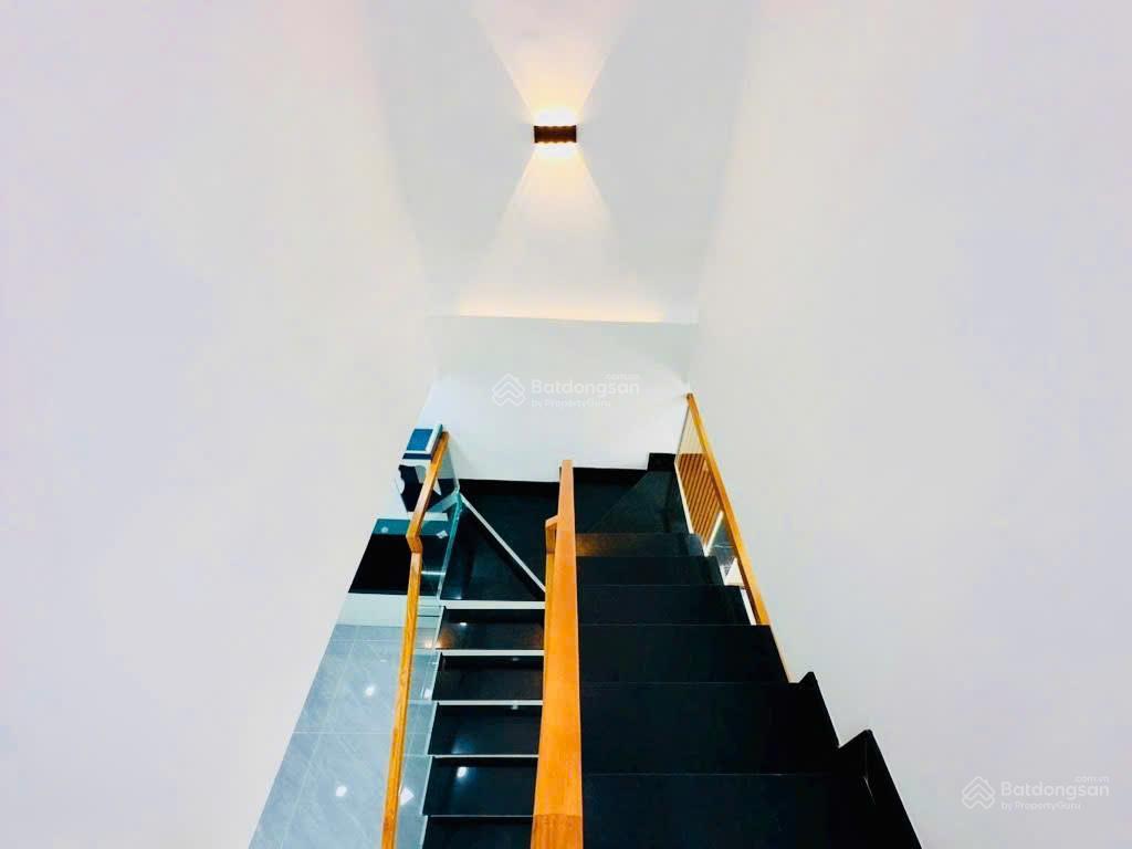 Phù hợp để ở và kinh doanh nhỏ  sát chợ hiệp thành quận 12  chưa tới 5 tỷ