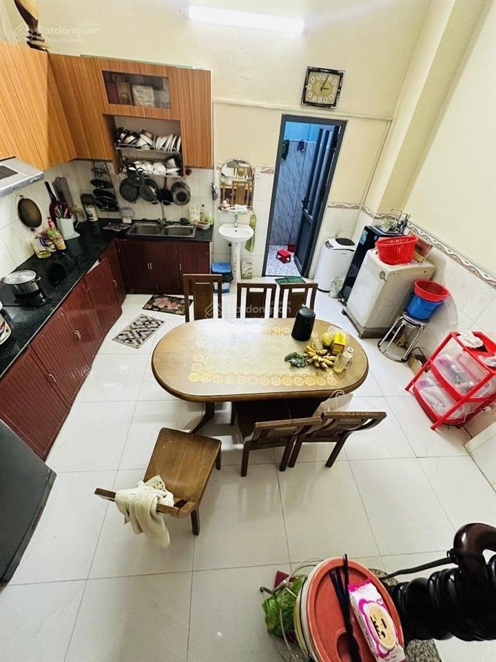 Nhà 2 tầng btct  lâm thị hố q12  hơn 60m2  chưa tới 5 đồng