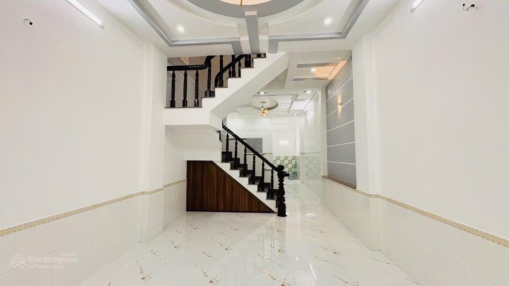 Nhà 3 tầng  72m2  ô tô tới nhà  cạnh h.iệp thành city  nhỉnh 5 tỉ