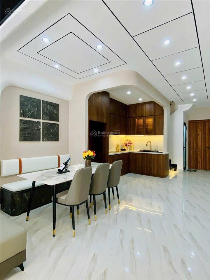 Nhà đẹp ở ngay  hẻm xe hơi thông  lê đức thọ gò vấp