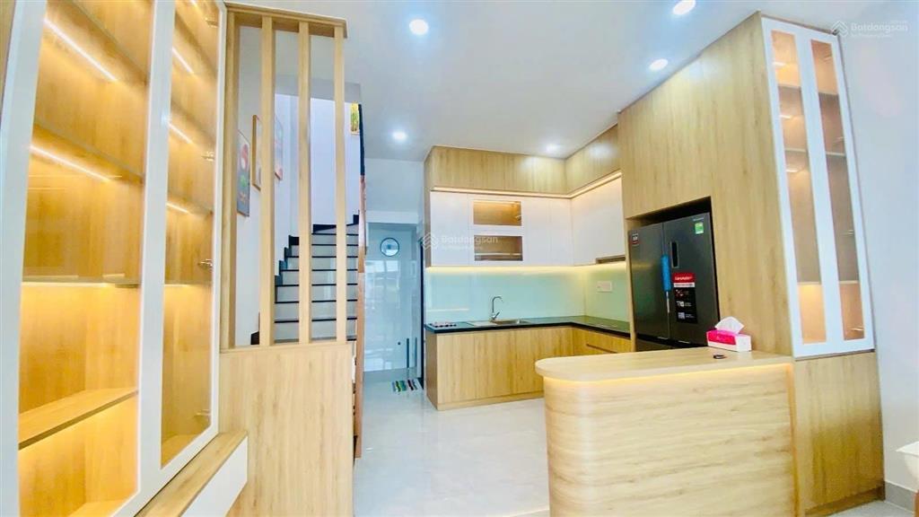 Nhà đẹp  full nội thất = dọn vào ở ngay