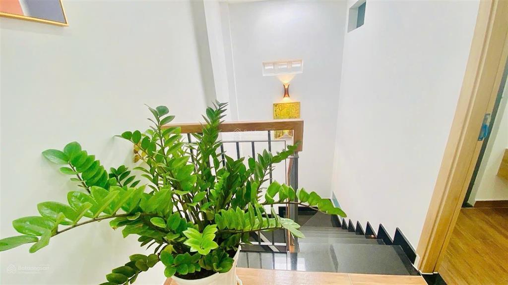 Nhà đẹp  full nội thất = dọn vào ở ngay