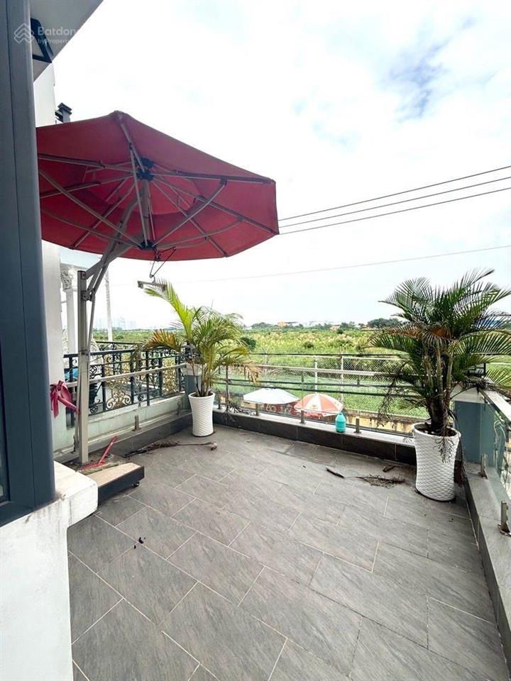 B.á.n nhà 4m x 18m, 4 tấm hẻm rộng 8m  giá 9,5 t.ỷ  huỳnh tấn phátnhà bè