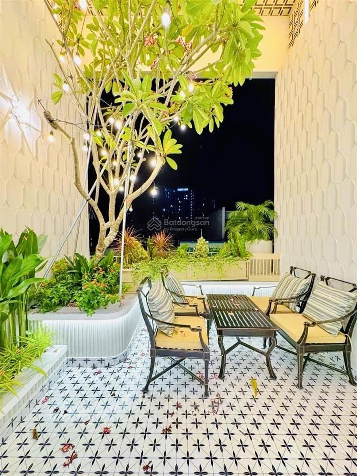 Nhà 5 tầng|thang máygiảm mạnh 700 củ khu nam long, phú thuận, q7 cũ