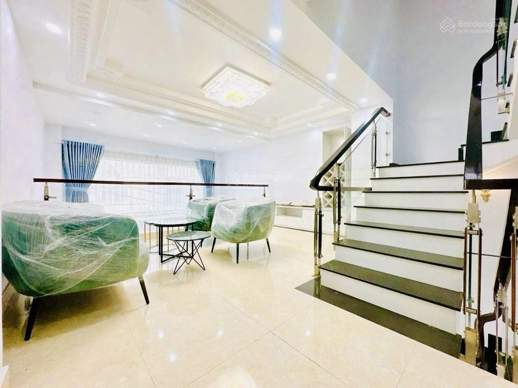 Nhà q7 ô tô vào nhà full nội thất chỉ 7,8 tỷ