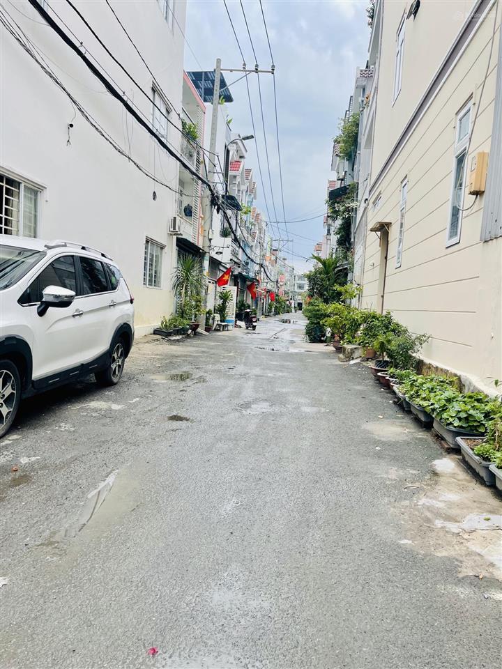 Nhà 4 tầng  kdc  hẻm ô tô tránh  7.29 tỷ nhà bè