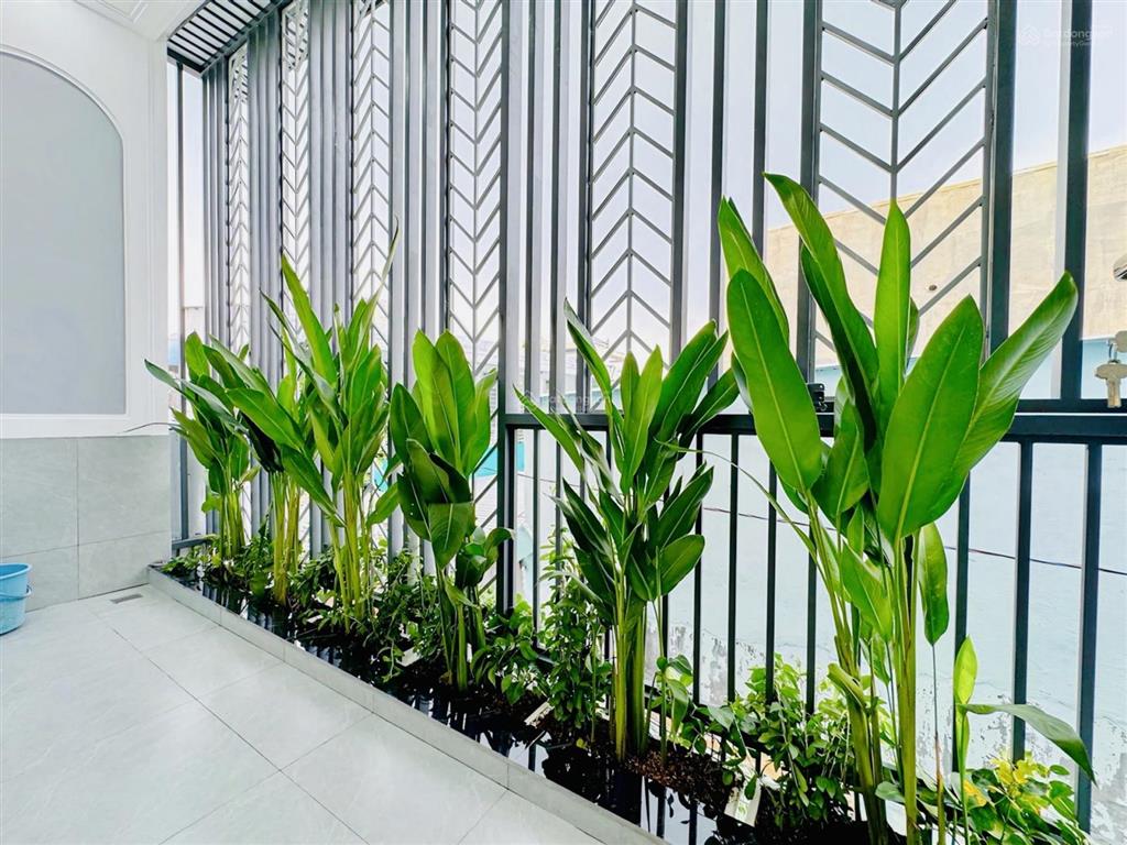 Bán nhà mới q7  hẻm 3 gác  full nội thất