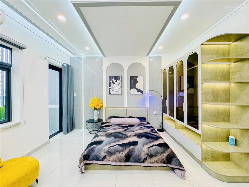 Bán nhà mới q7  hẻm 3 gác  full nội thất