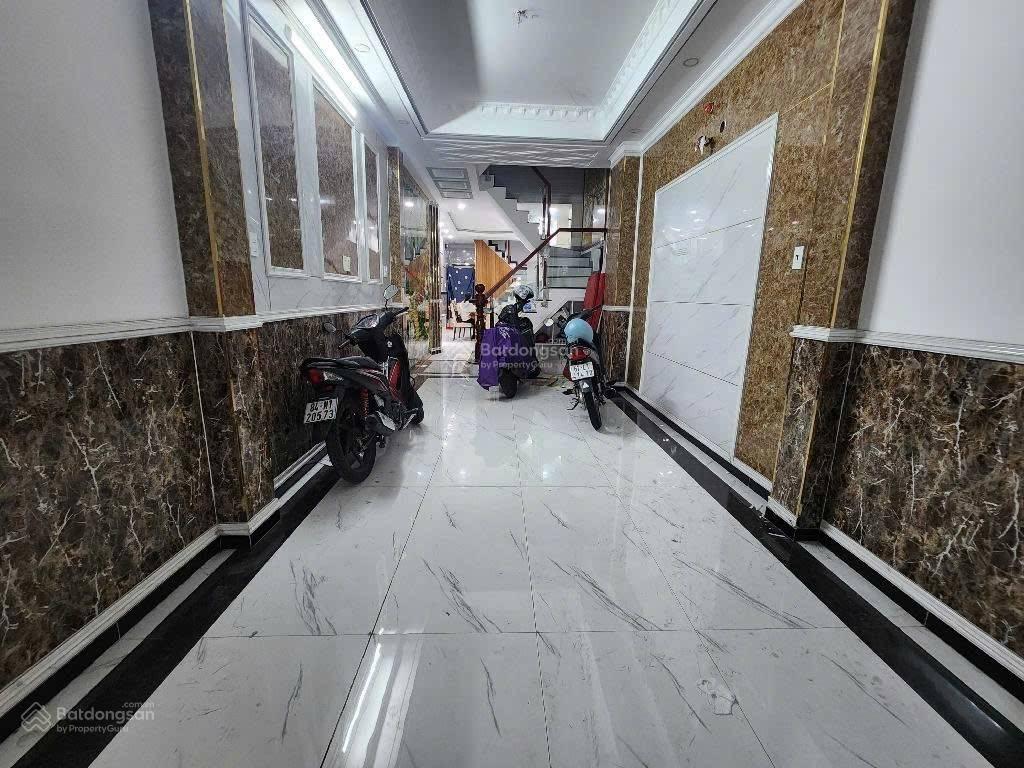 Chdv 4 tầng dt 115.8m2  9 phòng  dòng tiền 30tr/tháng  giá 8 tỷ