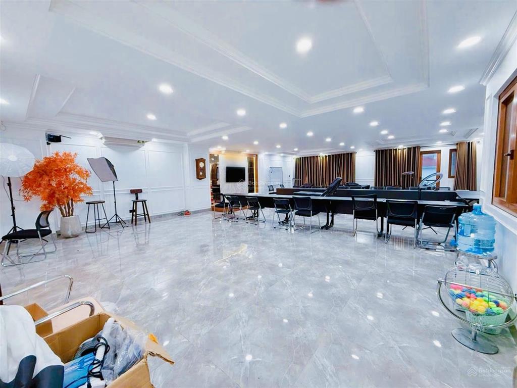 Bán nhà q7  7 tầng  smart home  hẻm xe tải tránh  gần phú mỹ hưng
