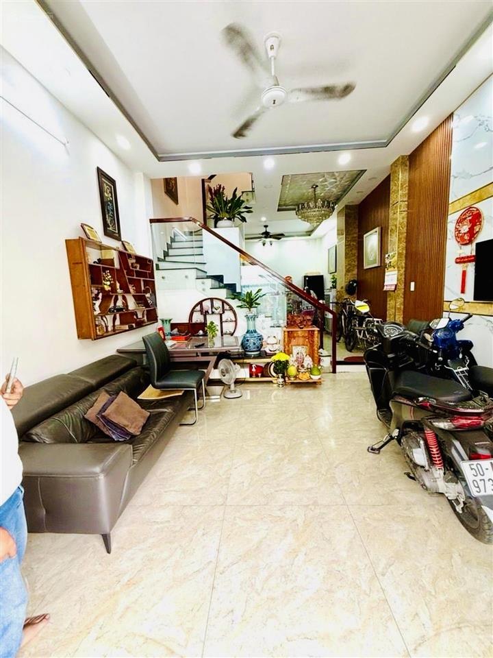 Bán nhà q7  hẻm ôtô thông  tân hưng  3 tầng  nở hậu  nhỉnh 8 tỷ