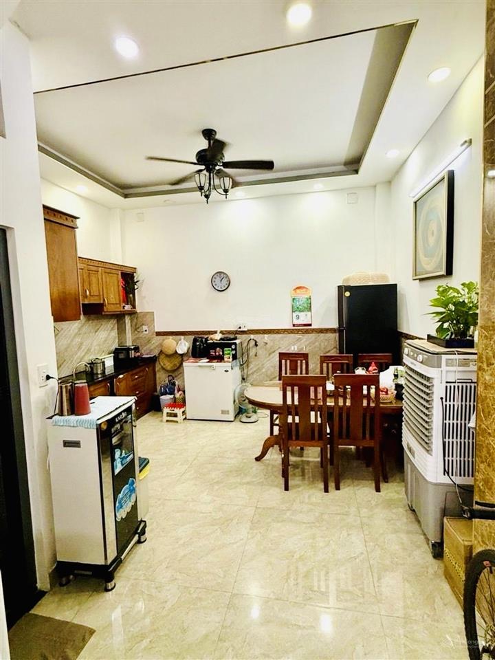 Bán nhà q7  hẻm ôtô thông  tân hưng  3 tầng  nở hậu  nhỉnh 8 tỷ