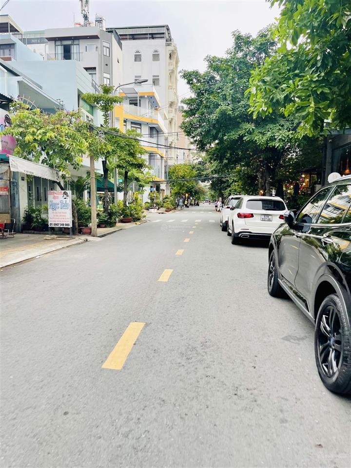 Bán nhà mặt tiền q7  thang máy  phong cách luxury