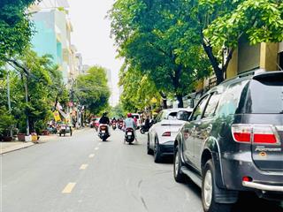 Bán nhà q7  7 tầng  18 phòng cho thuê  dòng tiền hơn 100tr/tháng