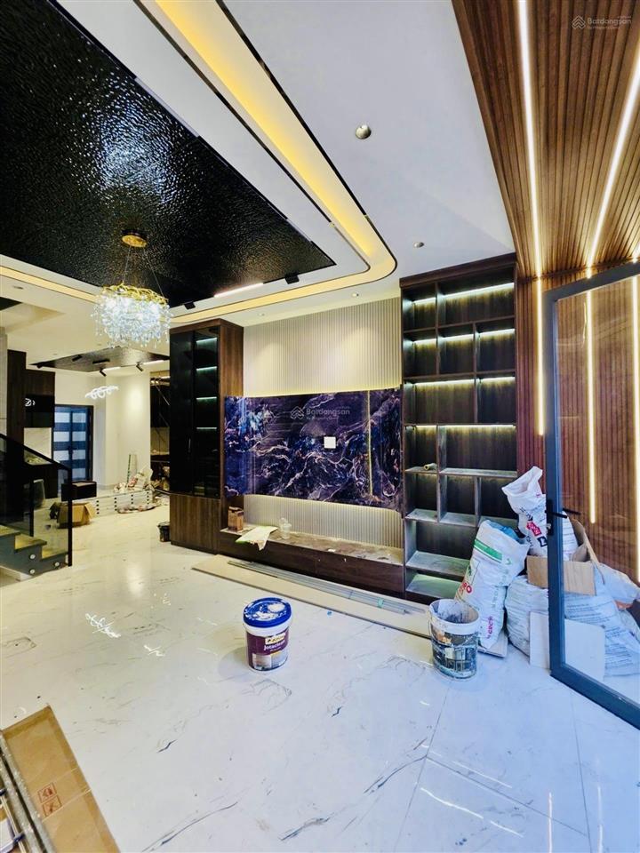Bán nhà chính chủ  q7  nhỉnh 7 tỏi  ngang khủng 6m x 12m
