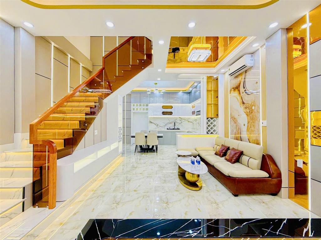 Nhà mới chính chủ để bán  q7  gara ô tô  đường thông