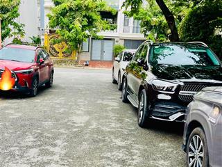 Bán đất quận 7  sát phú mỹ hưng  ngang lớn 5m  8,15 tỷ